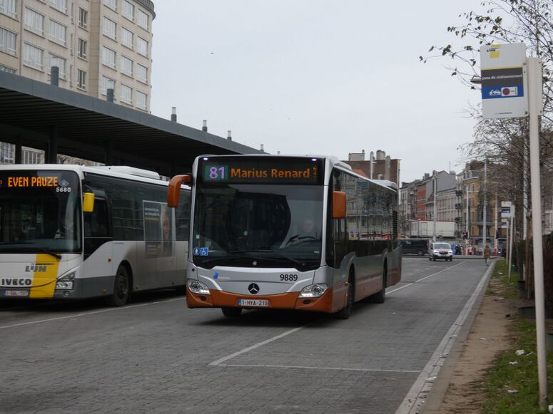 Bestand:Lijn 81 Marius Renard (Brussel Zuid) MBsolo1.jpeg