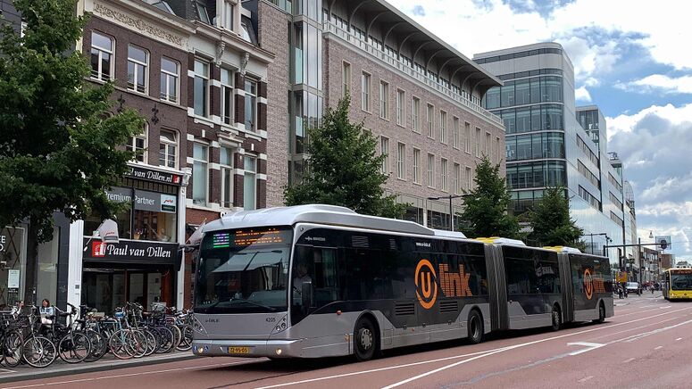 Bestand:StadsbusQbuzz4205.jpg