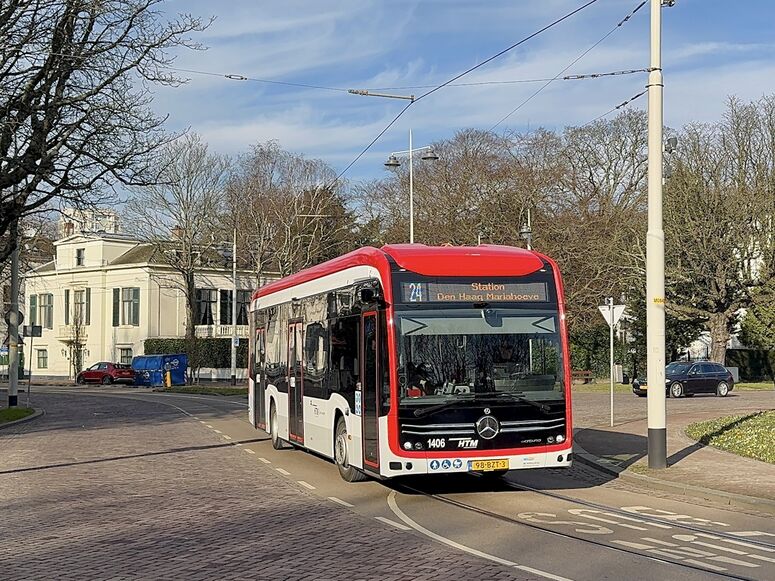 Bestand:StadsbusHTMeCitarogroot.jpeg