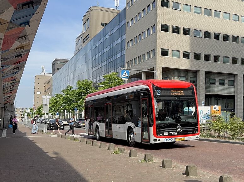 Bestand:StadsbusHTM1435.jpg