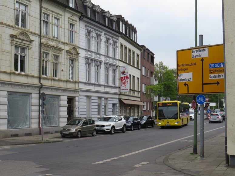 Bestand:Lijn 177 Essen.jpg