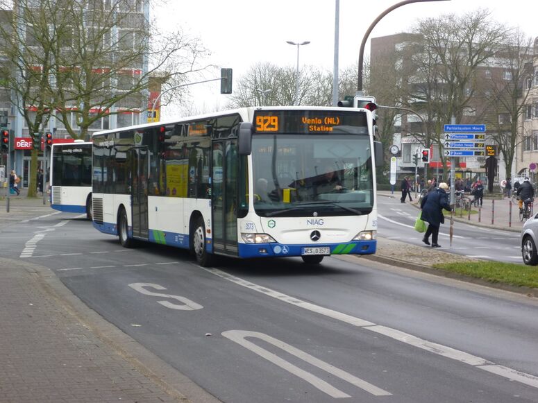 Bestand:Lijn 929 Moers.jpg