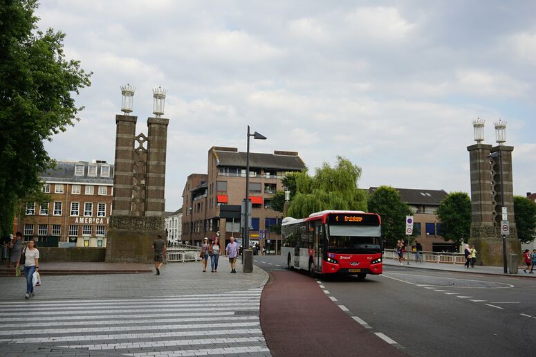 Bestand:8121-4.jpg