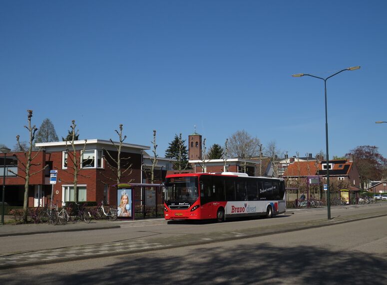 Bestand:Lijn 326 Raamsdonksveer.jpg