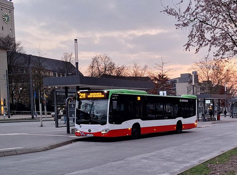 Bestand:Lijn 211 Gelsenkirchen 2.jpg