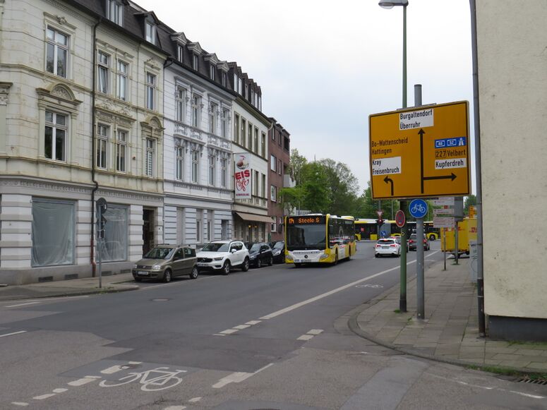 Bestand:Lijn 174 Essen.jpg