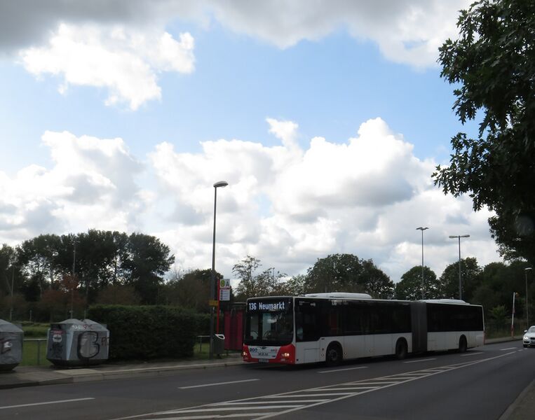 Bestand:Lijn 136 Köln.jpg