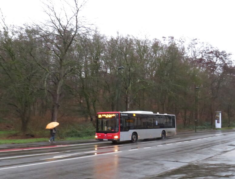Bestand:Lijn 724 Düsseldorf.jpg