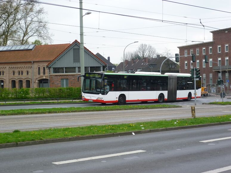 Bestand:Lijn 383 Gelsenkirchen.jpg