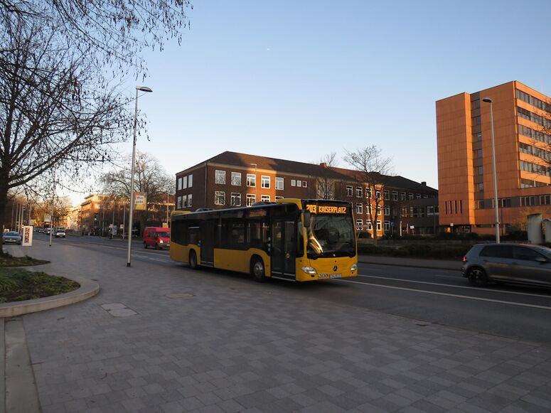 Bestand:Lijn 203 Düren.jpg
