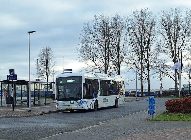 Bestand:Lijn 171 Zwartsluis.jpg
