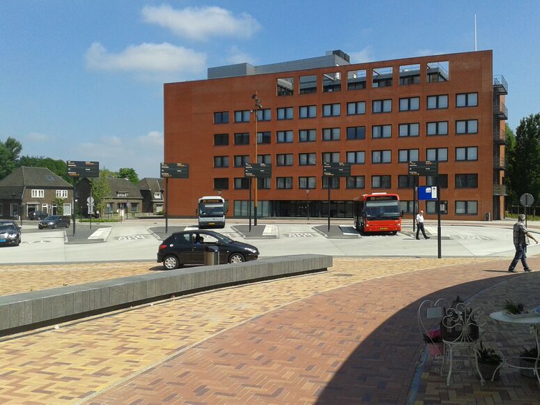 Bestand:Station-helmond-20140517.jpg