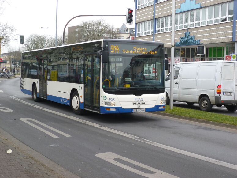 Bestand:Lijn 914 Moers.jpg