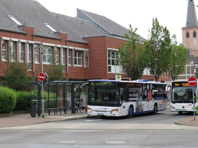 Bestand:Lijn 093 Nettetal.jpg