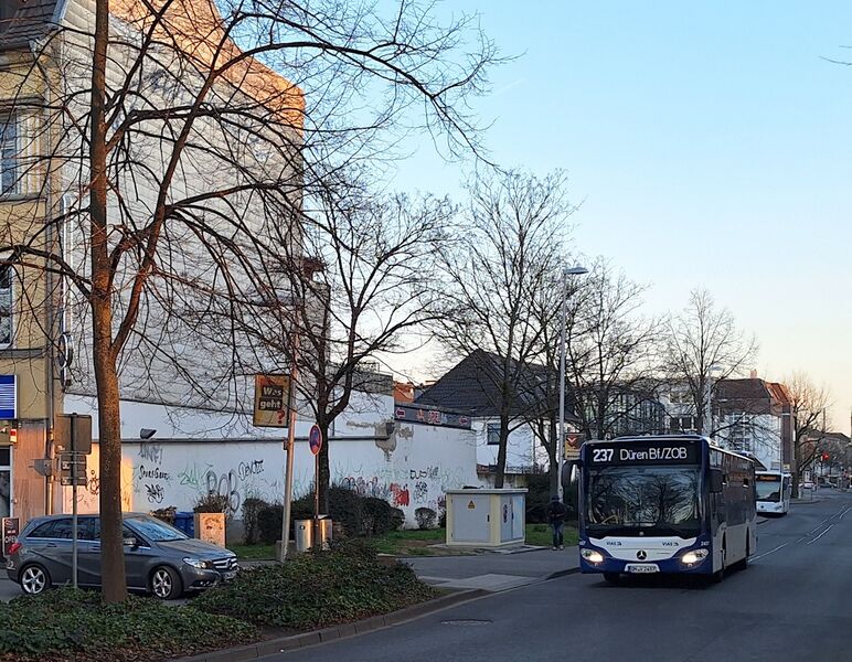 Bestand:Lijn 237 Düren.jpg