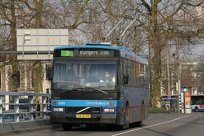 Bestand:Trolleybus Arnhem.jpg