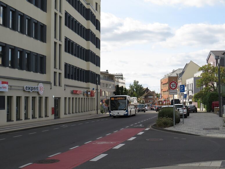 Bestand:Lijn SB92 Bergheim.jpg