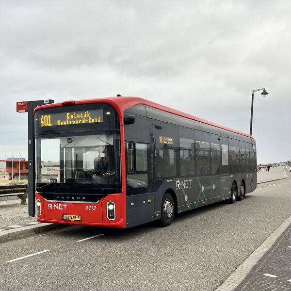 Bestand:Qbuzz 8737 Katwijk.jpeg