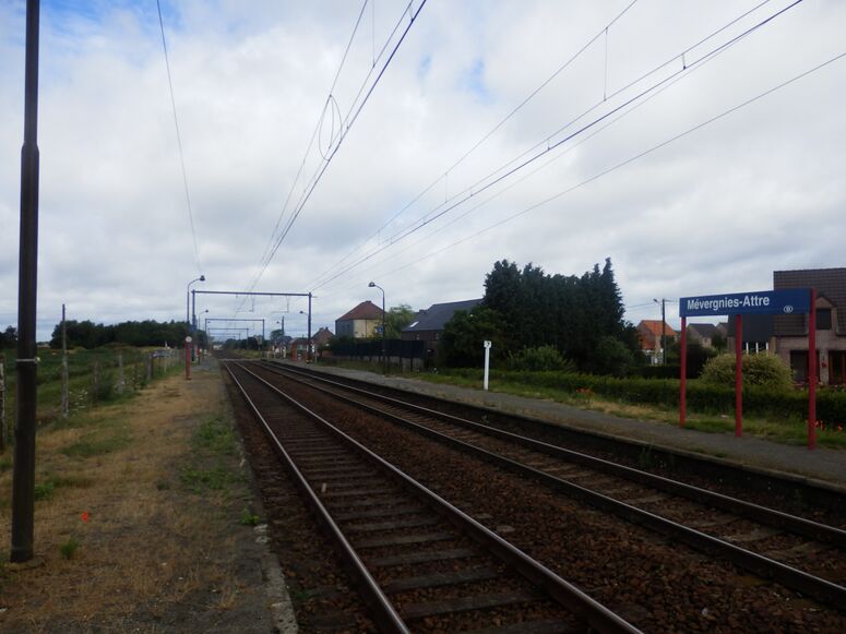 Bestand:Station MevergniesAttre1.jpg