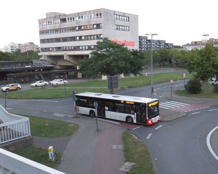 Bestand:Lijn 120 Köln.jpg