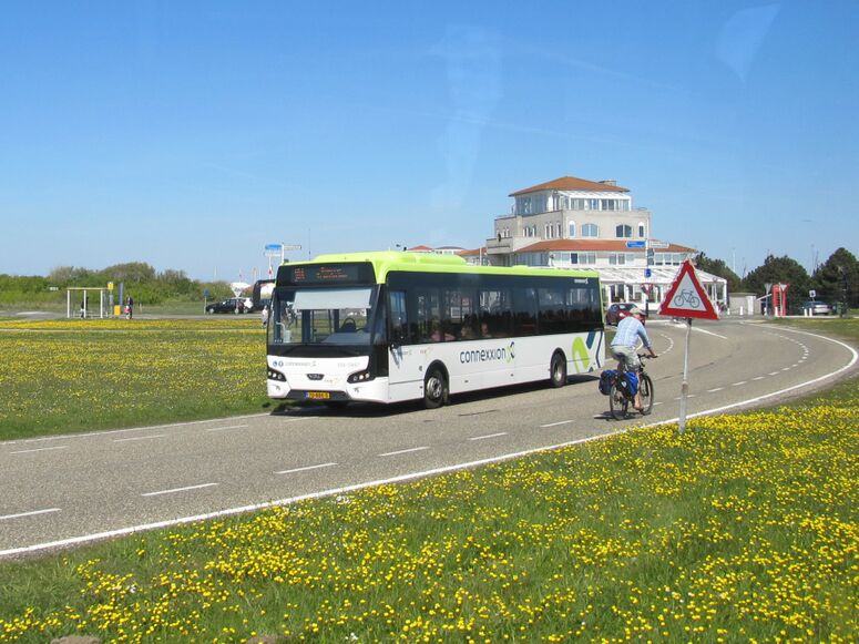 Bestand:Lijn 104 Port Zelande.JPG