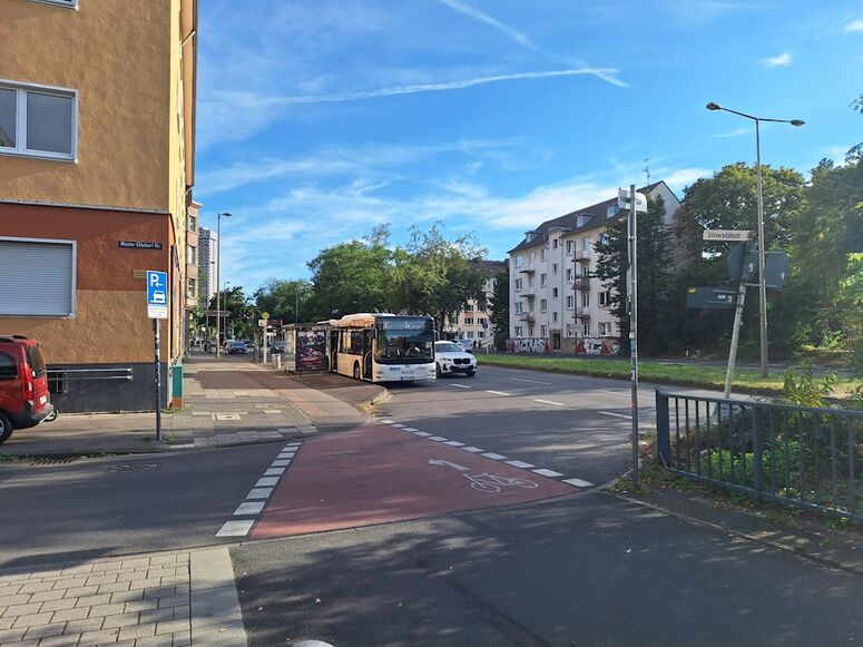 Bestand:Lijn 130 Köln.jpg