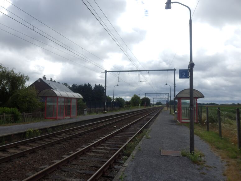 Bestand:Station MevergniesAttre2.jpg