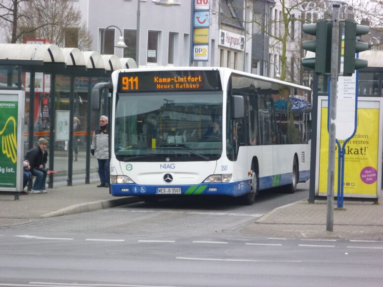 Bestand:Lijn 911 Moers 2.jpg
