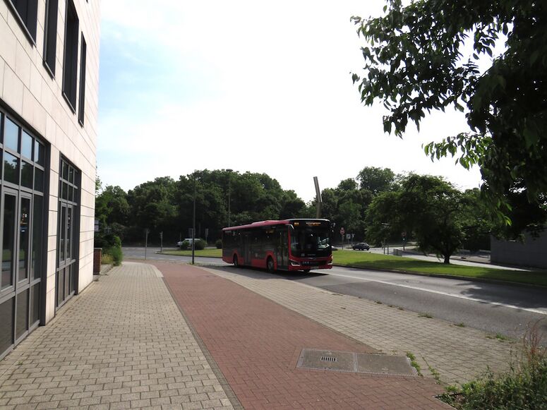 Bestand:Lijn 877 Neuss.jpg