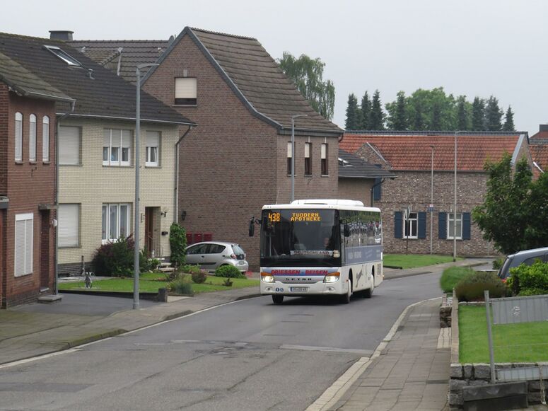 Bestand:Lijn 438 Selfkant.jpg