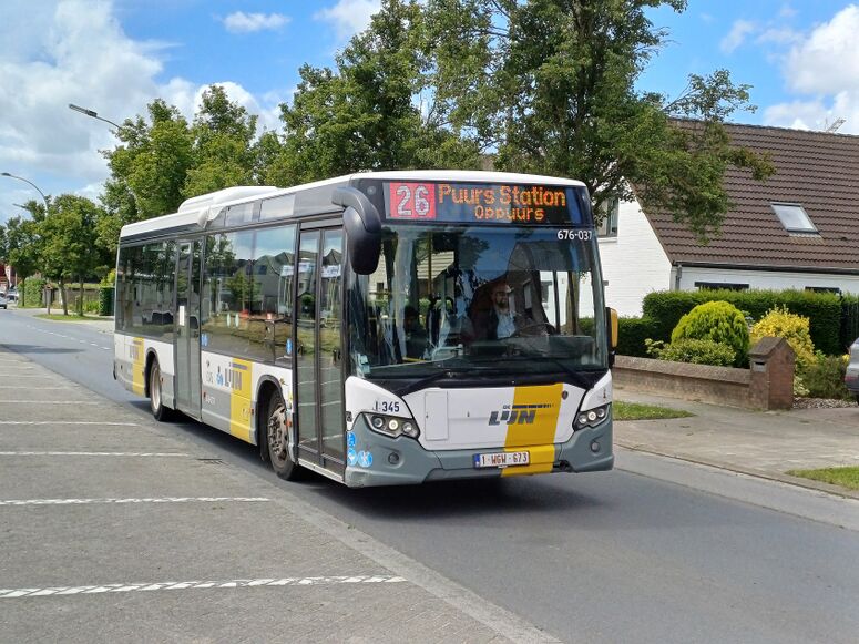 Bestand:Lijn 26 Sint-Amands.jpg