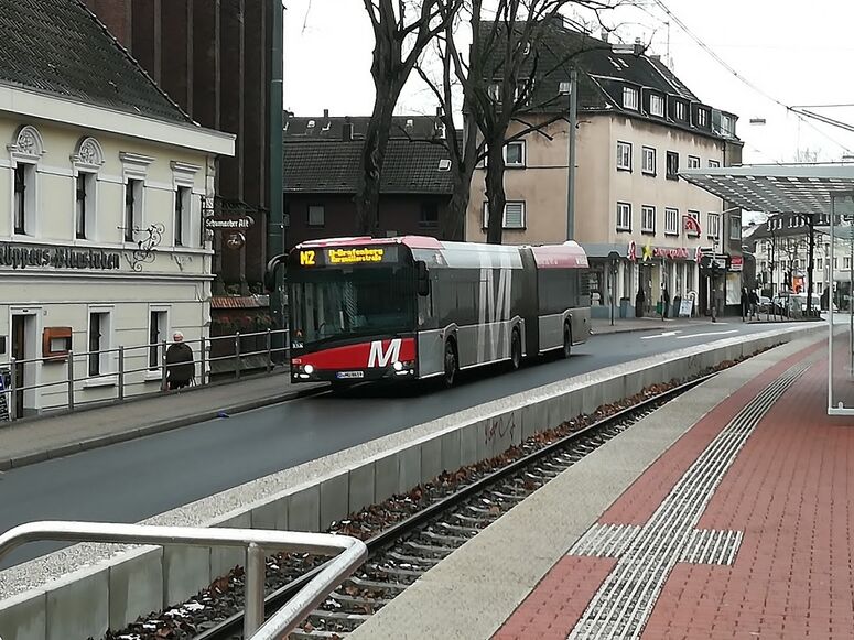 Bestand:Lijn M2 Düsseldorf.jpg