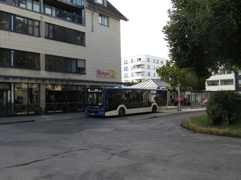 Bestand:Lijn 131 Köln.jpg
