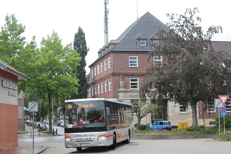 Bestand:86-64.jpg
