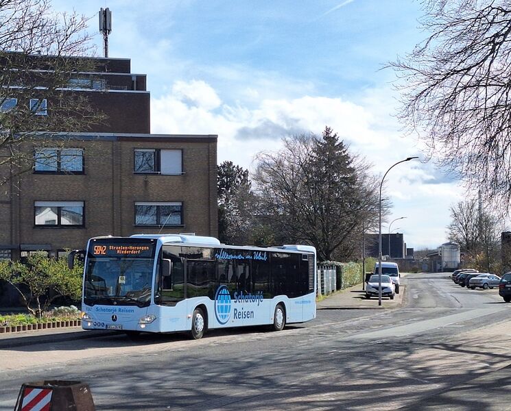 Bestand:Lijn SB42 Kerken.jpg
