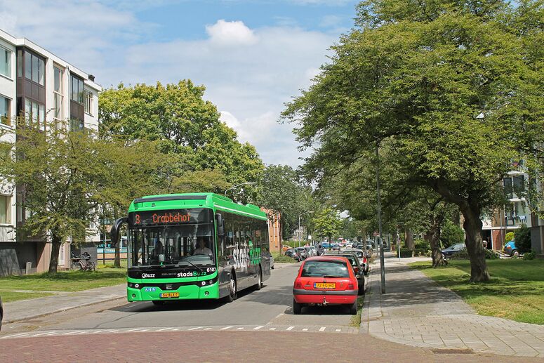Bestand:5739 Qbuzz6107 Dordrecht-GroenvanPrinstererweg.jpg