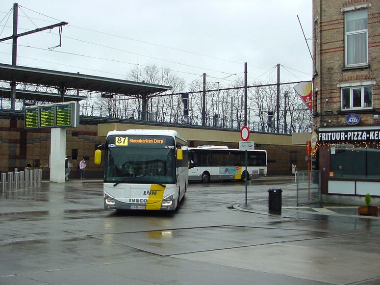 Bestand:671017-87.jpg