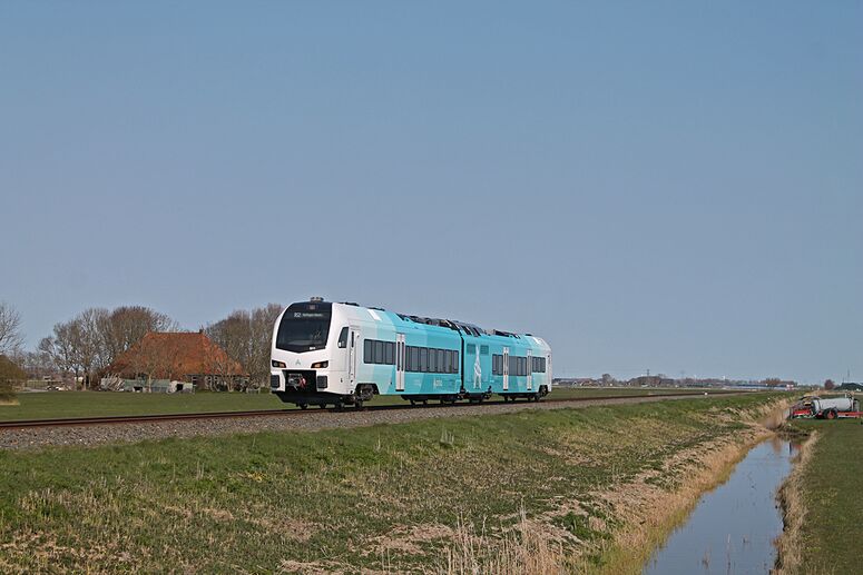 Bestand:Arriva611 RS2 Harlingen.jpg