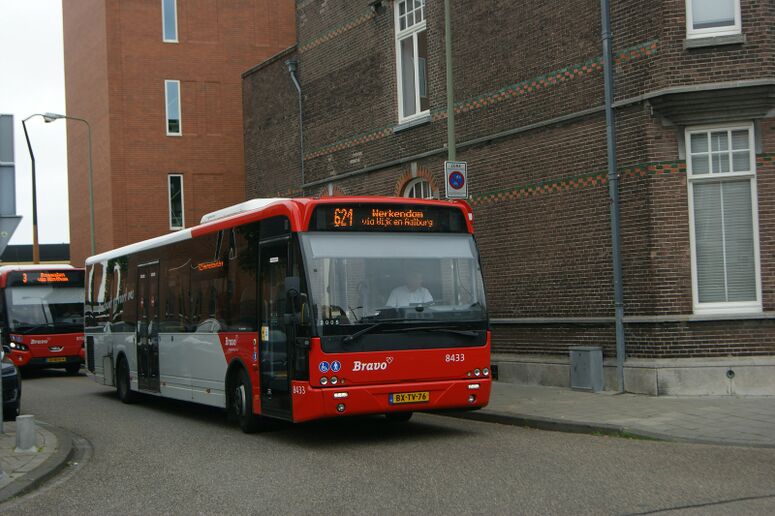 Bestand:Lijn621 Ht.jpg