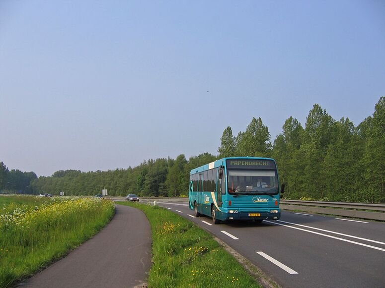 Bestand:Lijn389 DAV.jpg