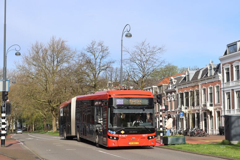 Bestand:9827-300.jpg