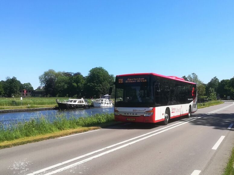 Bestand:Syntus Lijn 120 Maarssen Herteveld.jpg