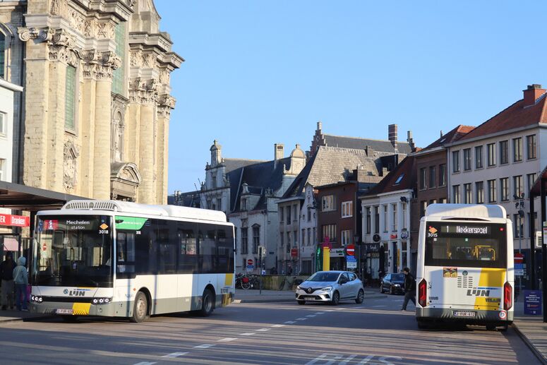 Bestand:3015+3018-1.jpg