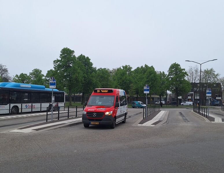 Bestand:Lijn 251 Uden.jpg