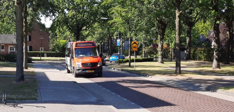 Bestand:Lijn-25.jpg
