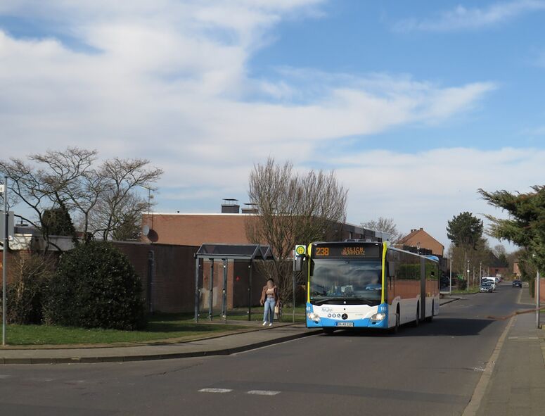 Bestand:Lijn 238 Niederzier 2.jpg