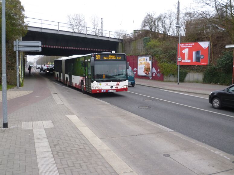 Bestand:Lijn 921 Moers 2.jpg