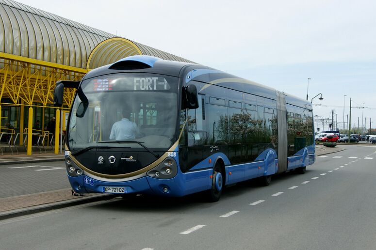 Bestand:Lijn2 DePanne.jpg