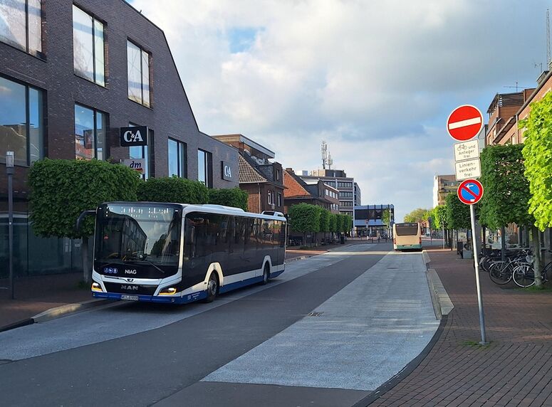 Bestand:Lijn 911 Kamp-Lintfort.jpg