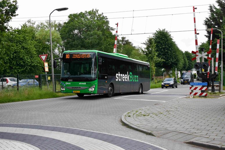 Bestand:QBUZZ 6502 ARKEL STATION.jpg